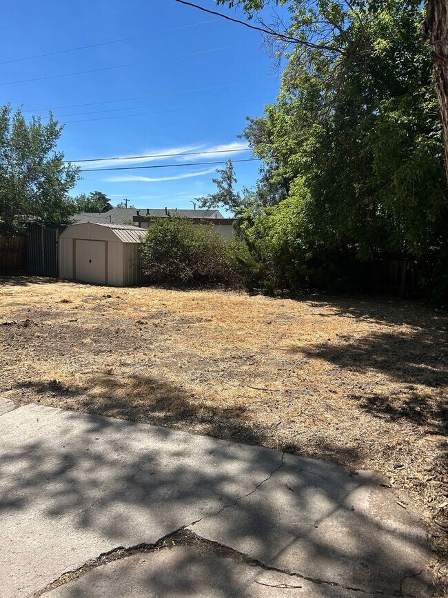 Building Photo - 439 K St