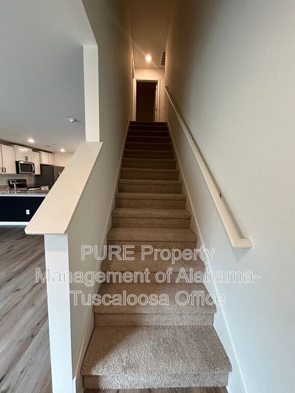 Building Photo - 3509 Magnolia Hls Dr