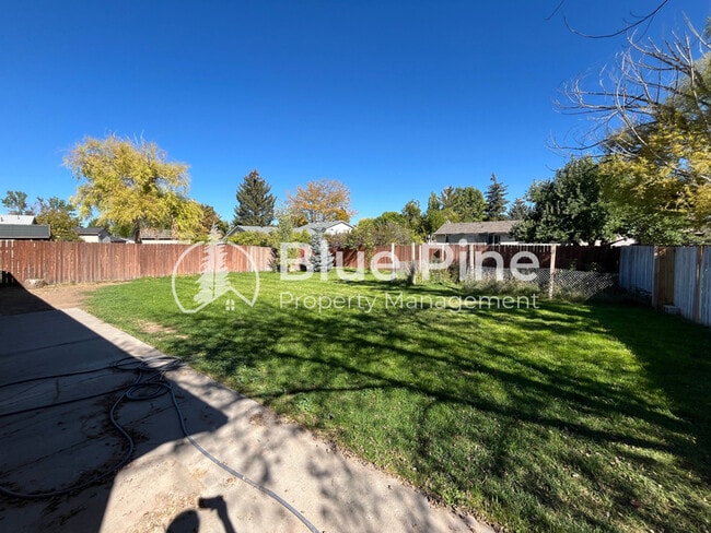 Building Photo - 450 Crimson Dr