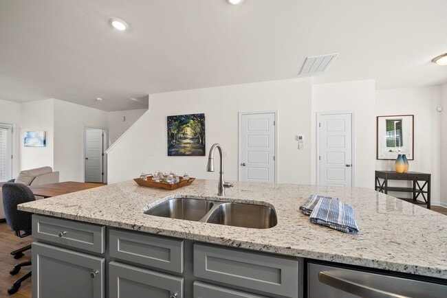 Building Photo - BRAND NEW 3 Bed 2.5 bathroom townhomes in Wake Forest!