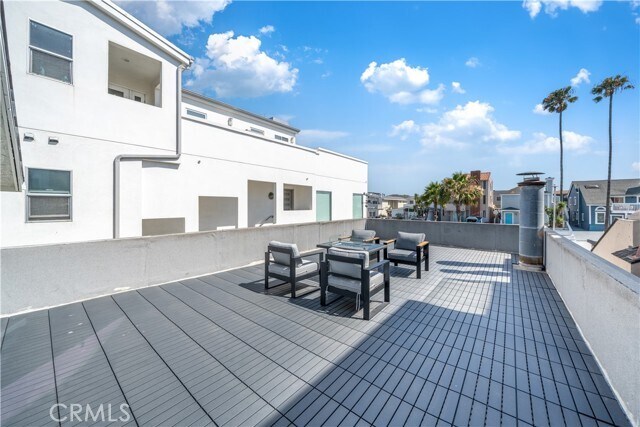 Building Photo - 920 W Balboa Blvd