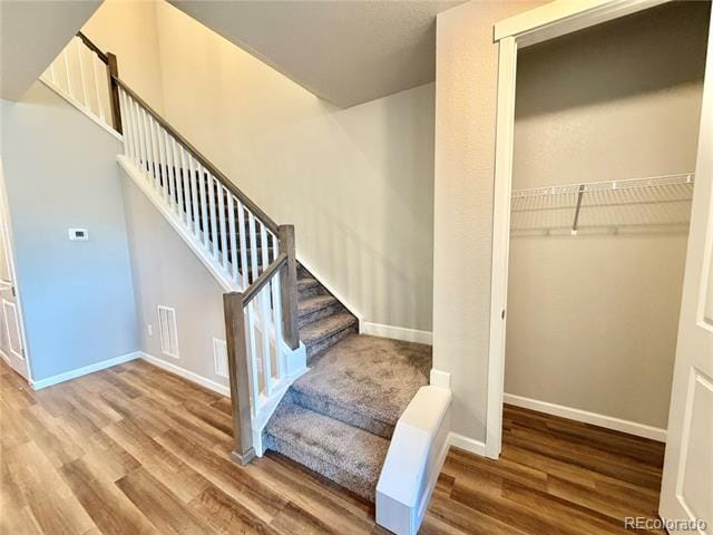 Building Photo - 6831 Bethany Dr