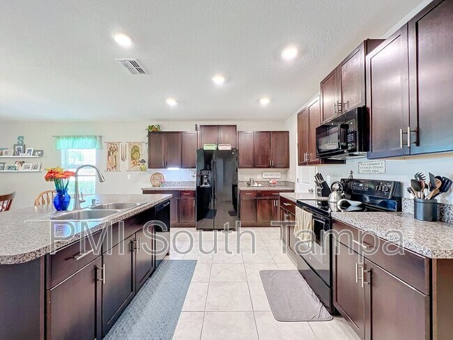 Building Photo - 11116 Sage Canyon Dr.