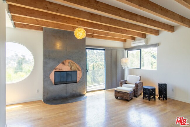 Building Photo - 2216 Bancroft Ave