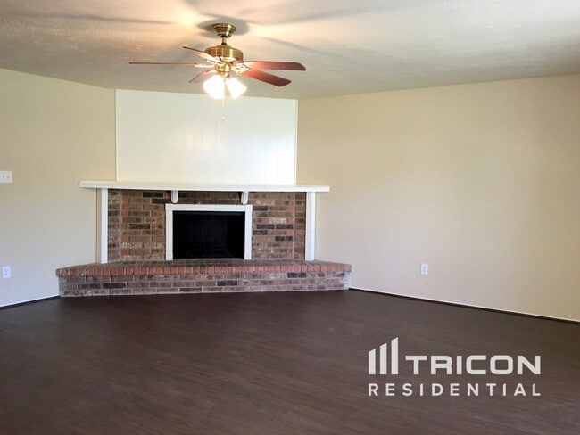 Building Photo - 17602 Poppy Trails Ln