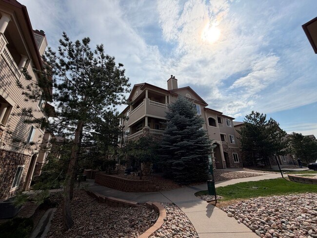 Building Photo - 8456 S Hoyt Way