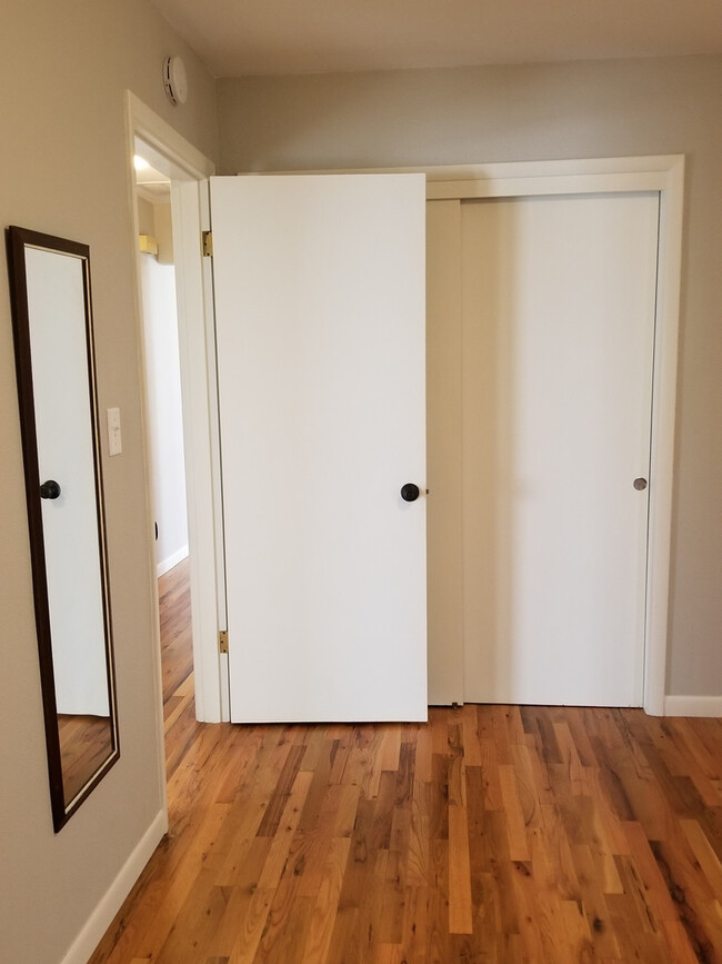 Building Photo - Remodeled 4 Bedroom 2 bath, NW Corvallis