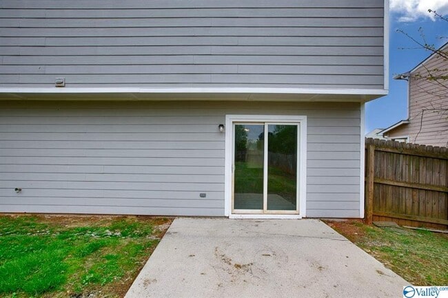 Building Photo - 138 Bayside Ln