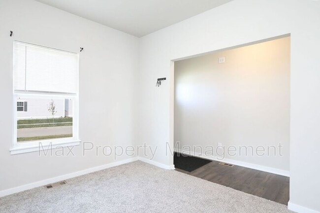 Building Photo - 2302 SW 23rd St