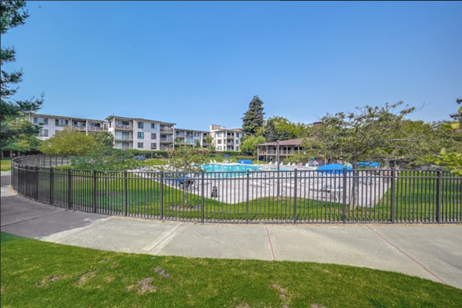 Building Photo - Expansive Corner Unit at Watergate with a ...
