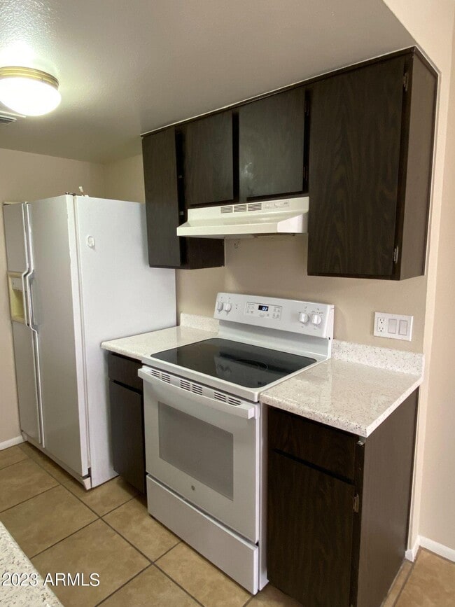 Building Photo - 17024 E Calle Del Oro