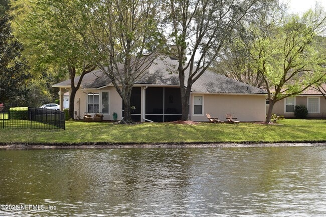 Building Photo - 408 Chicory Pl