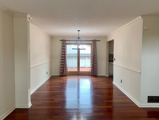 Building Photo - 7154 S Acoma Way