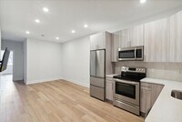 Building Photo - 3843 Haverford Ave