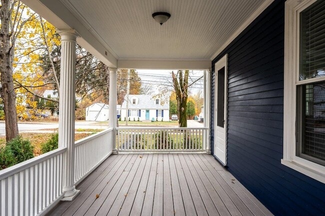 Building Photo - 815 Central Ave