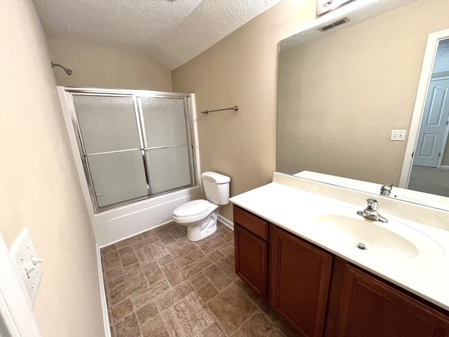 Building Photo - 3323 Risen Star Dr