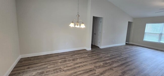 Building Photo - 25 Pecan Drive Pass