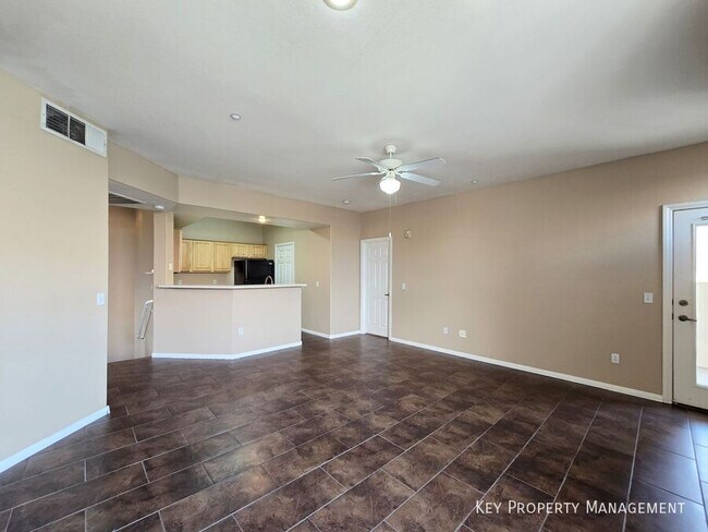 Building Photo - 5855 Valley Dr