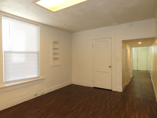 Building Photo - Water Included! Charming 1 Bedroom Downsta...