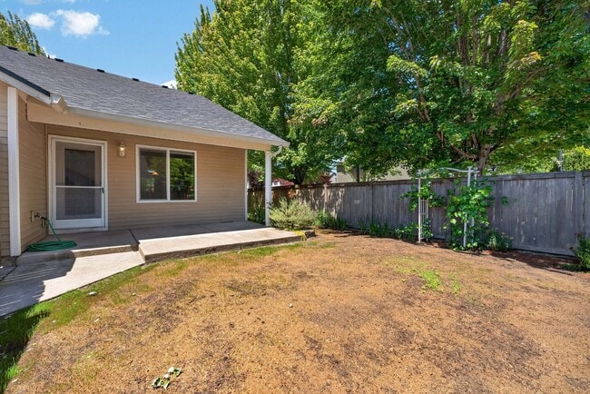 Building Photo - Beautiful Single-Level Home with Private Backyard