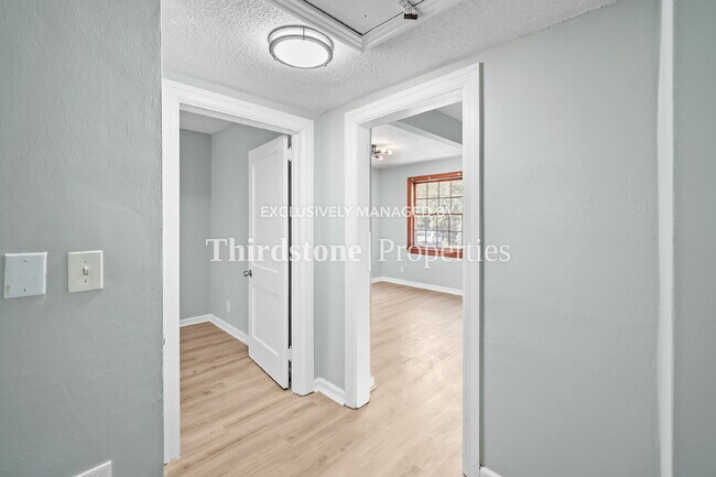 Building Photo - 8057 Oakwood St