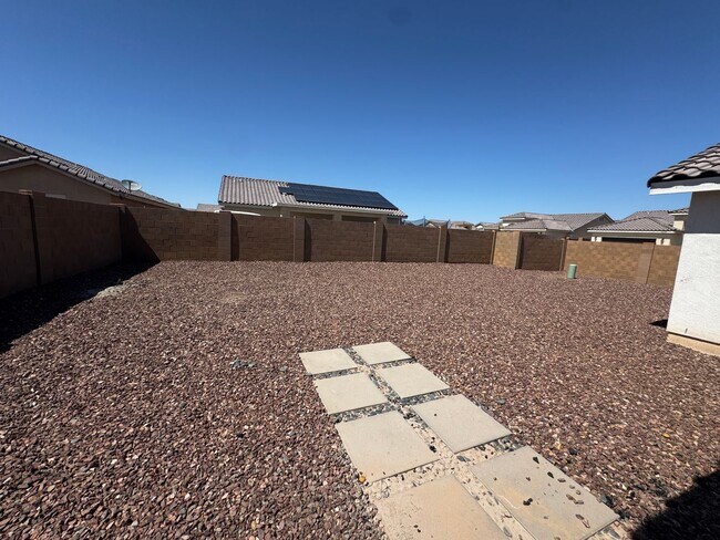 Building Photo - LARGE CORNER LOT