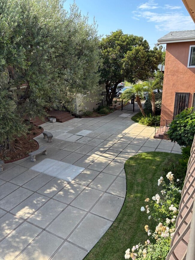 Primary Photo - 1 Bedroom available now!