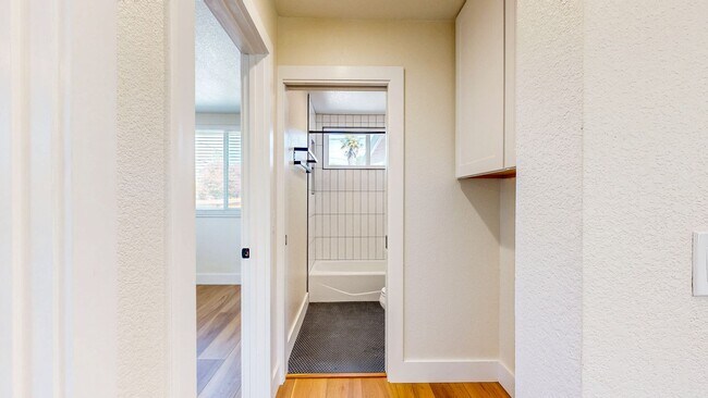 Building Photo - Bright Newly Refurbished Two Bedroom One Bath Single Family Home