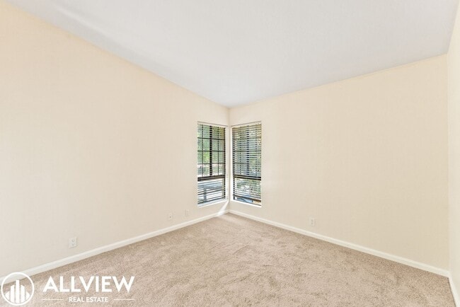 Building Photo - Stunning Dual Master Condo Available NOW i...