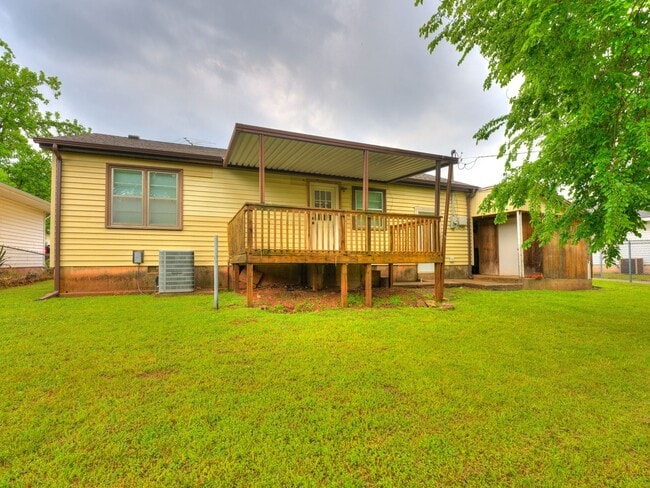Building Photo - 3 Bedroom 1 Bath Home in Shawnee!
