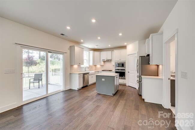 Building Photo - 1540 Striped Bass Ln