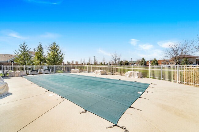 Building Photo - 16519 S Fox Run Cir