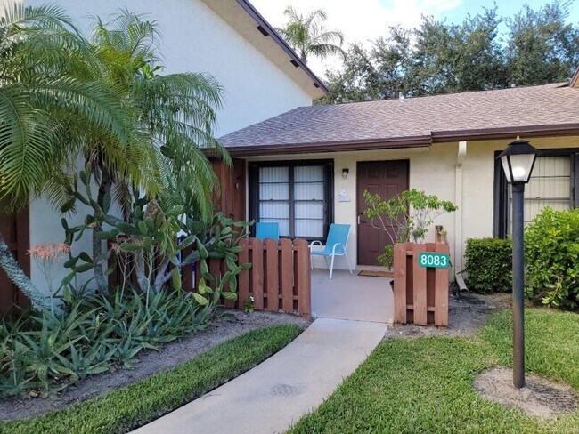 Primary Photo - 8083 SE Villa Cir