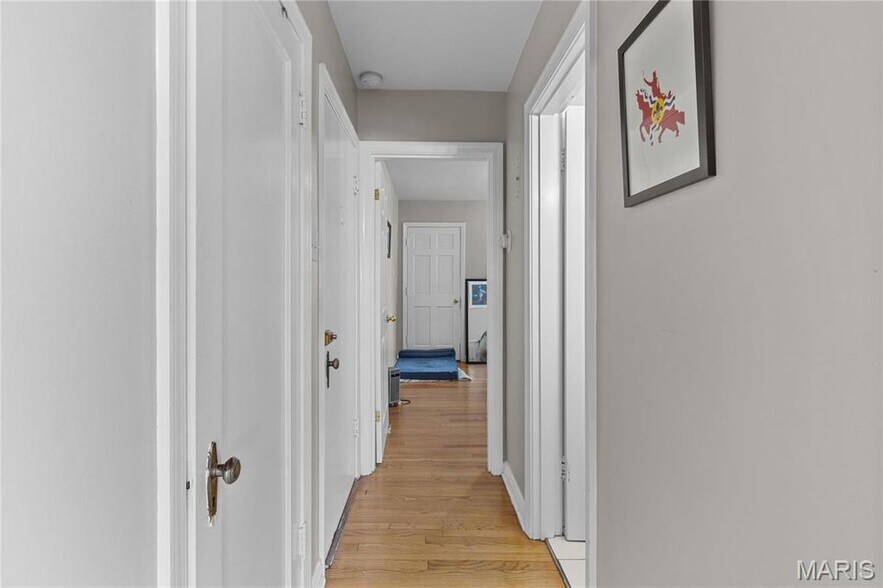 Building Photo - 3317 Lawn Ave