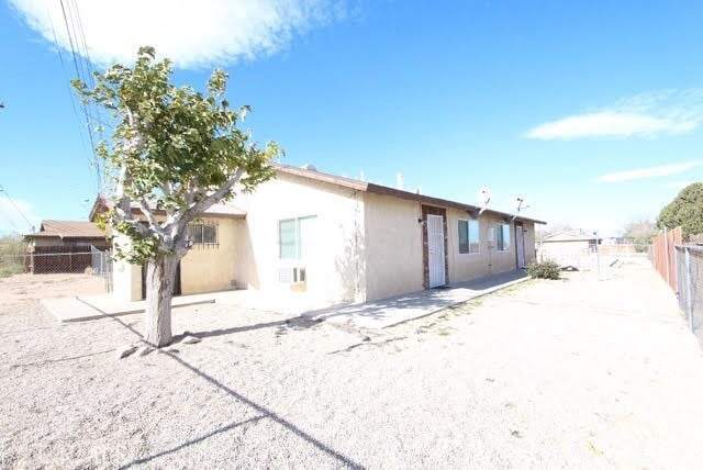 Building Photo - 16315 Juniper St