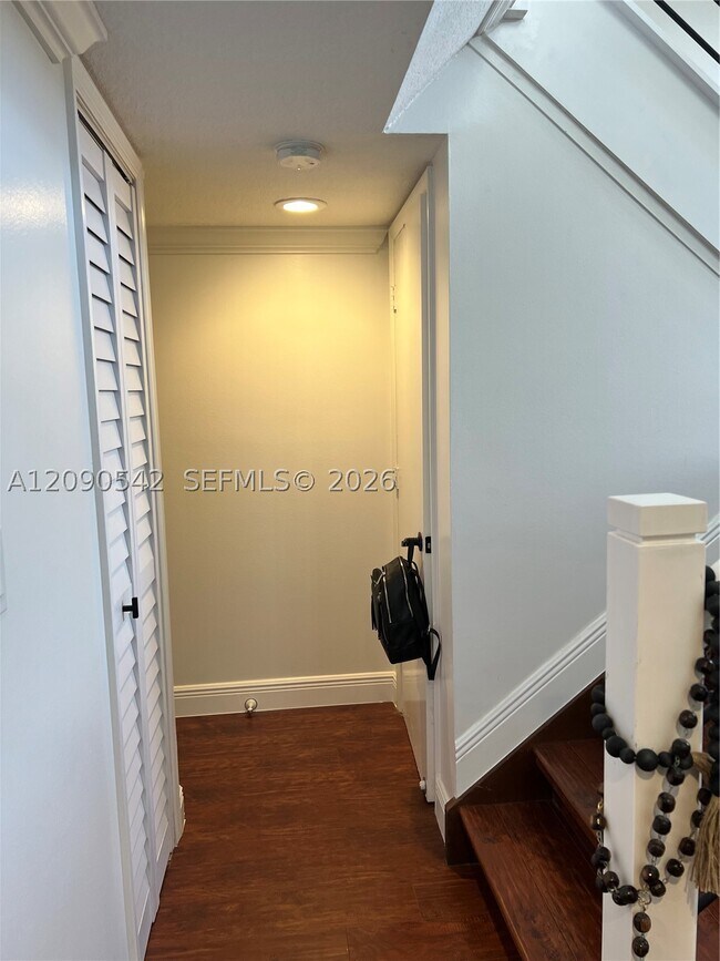 Building Photo - 141 SW 96th Terrace