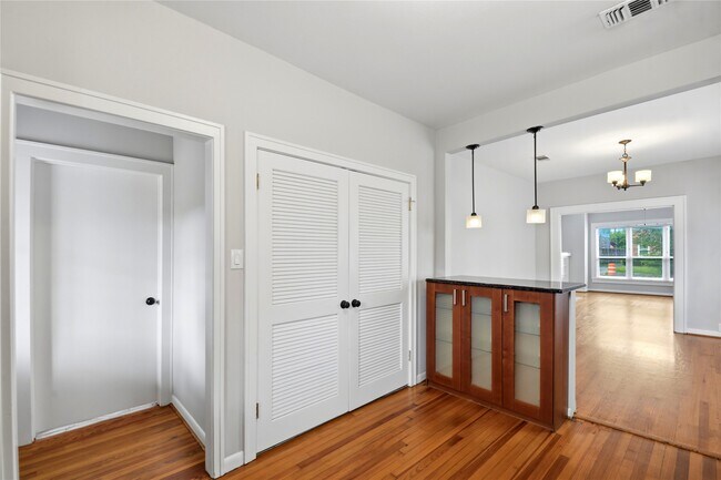 Building Photo - 1746 Colquitt St