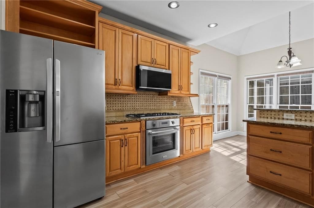 Building Photo - 3030 Northcliff Dr