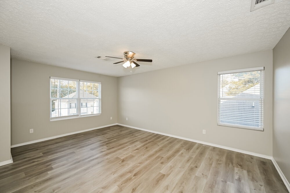 Building Photo - 805 General Barksdale Dr