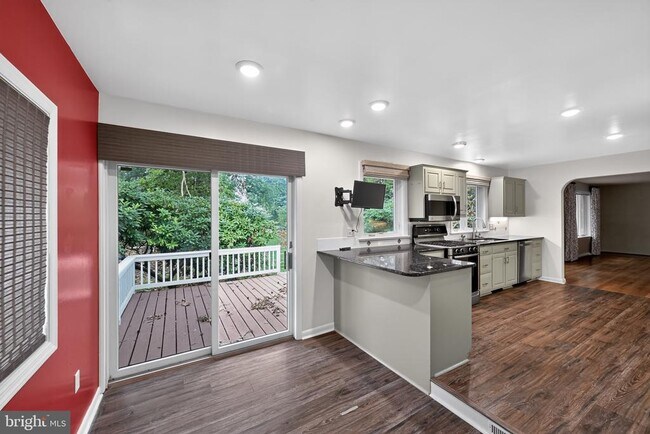 Building Photo - 336 Ruth Ridge Dr