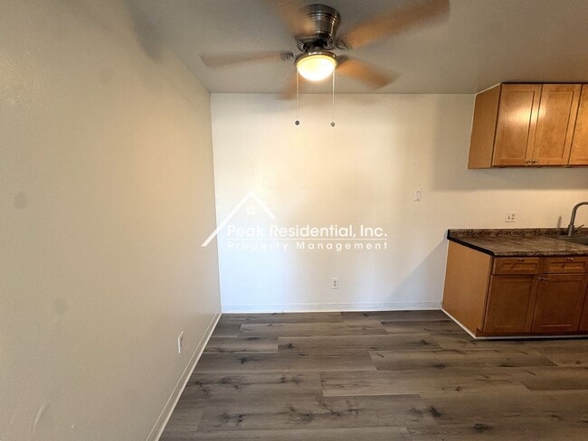 Building Photo - 4536 Ashcroft Ave
