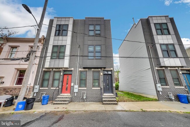 Building Photo - 535 Morse St