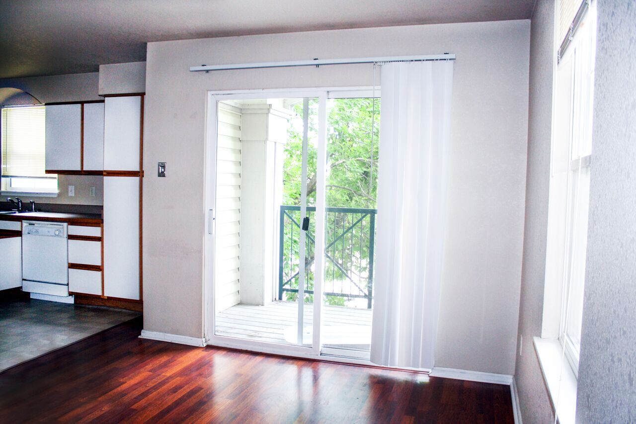 Building Photo - 2626 Parklake Ct