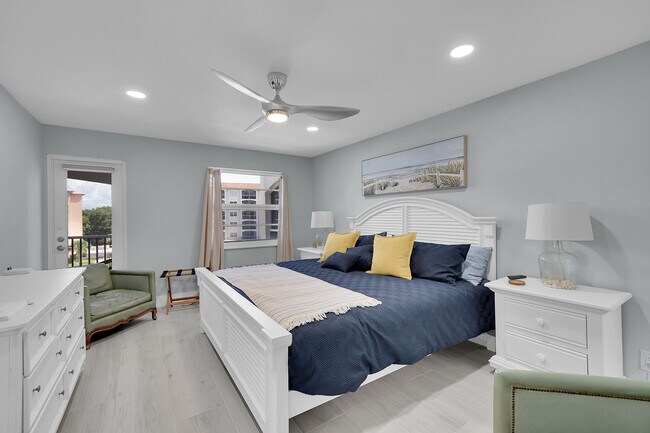 Building Photo - 2871 N Ocean Blvd