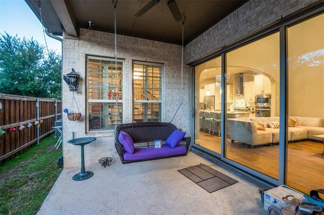 Building Photo - 630 Bridge St