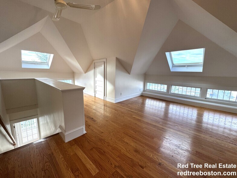 Building Photo - 14 Breck Ave