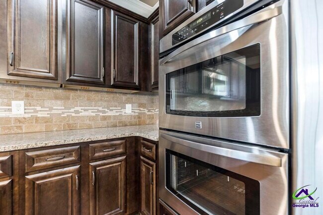 Building Photo - 105 Regency Ct