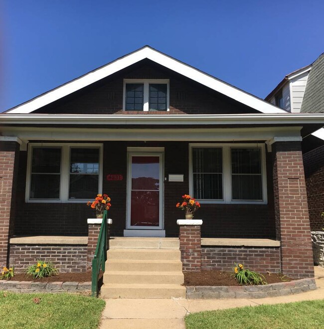 Primary Photo - Lovely Home in Tower Grove South