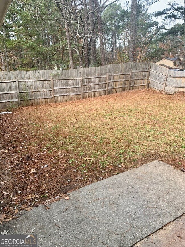 Building Photo - 5663 St Thomas Dr