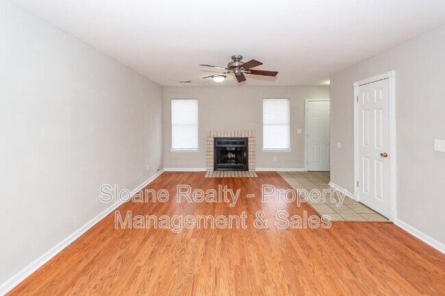 Building Photo - 149 Pine Shadow Dr